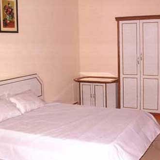 Woodside Hotel Mangalore Bagian luar foto
