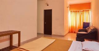 Woodside Hotel Mangalore Bagian luar foto